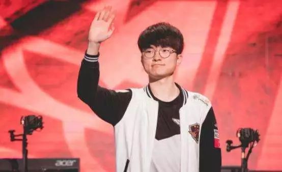 现媒体评论 现媒体评论